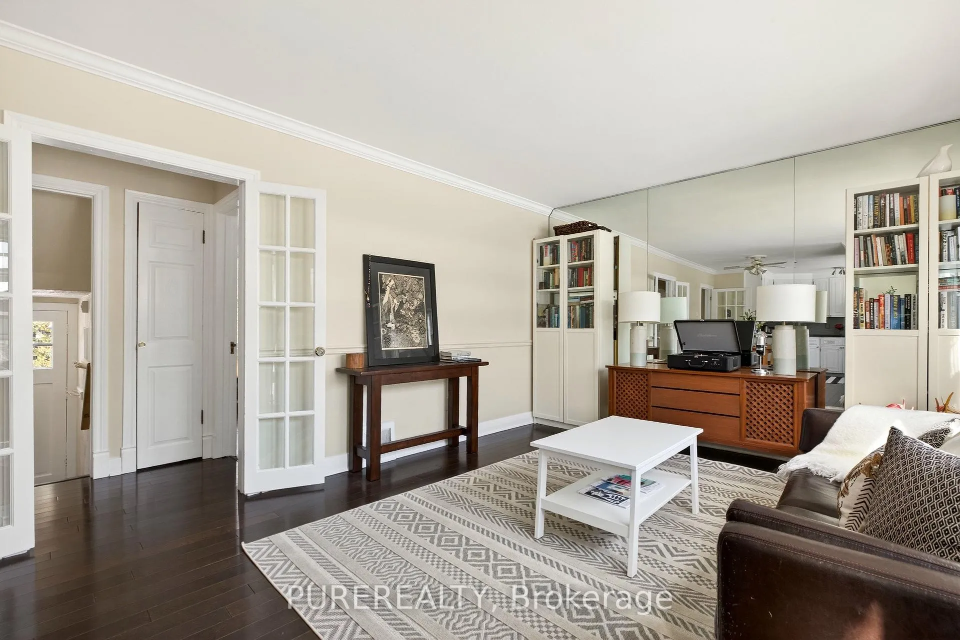 Photo 5 of 2067 Maplewood Drive, Burlington, Brant — HOMEH