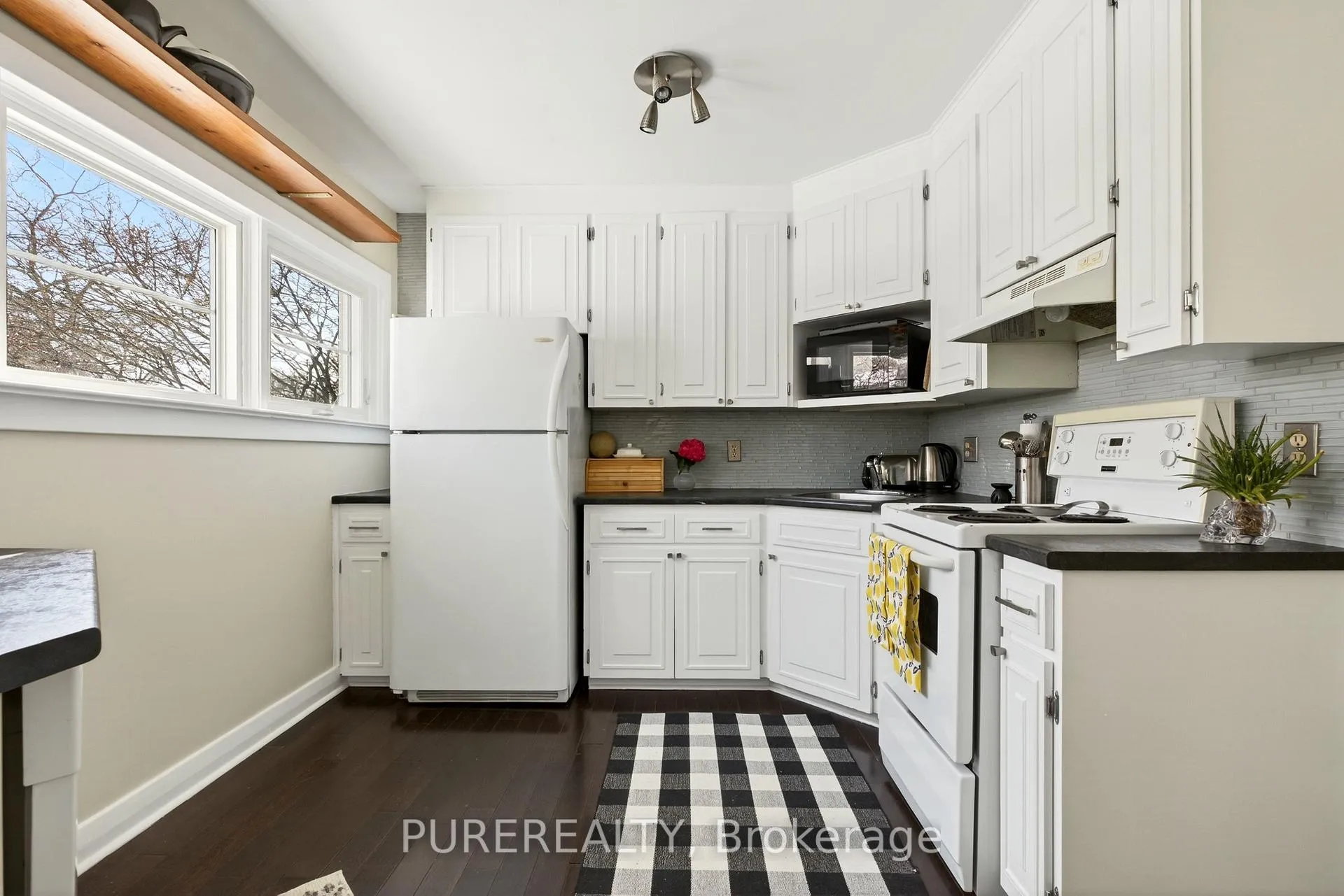 Photo 7 of 2067 Maplewood Drive, Burlington, Brant — HOMEH