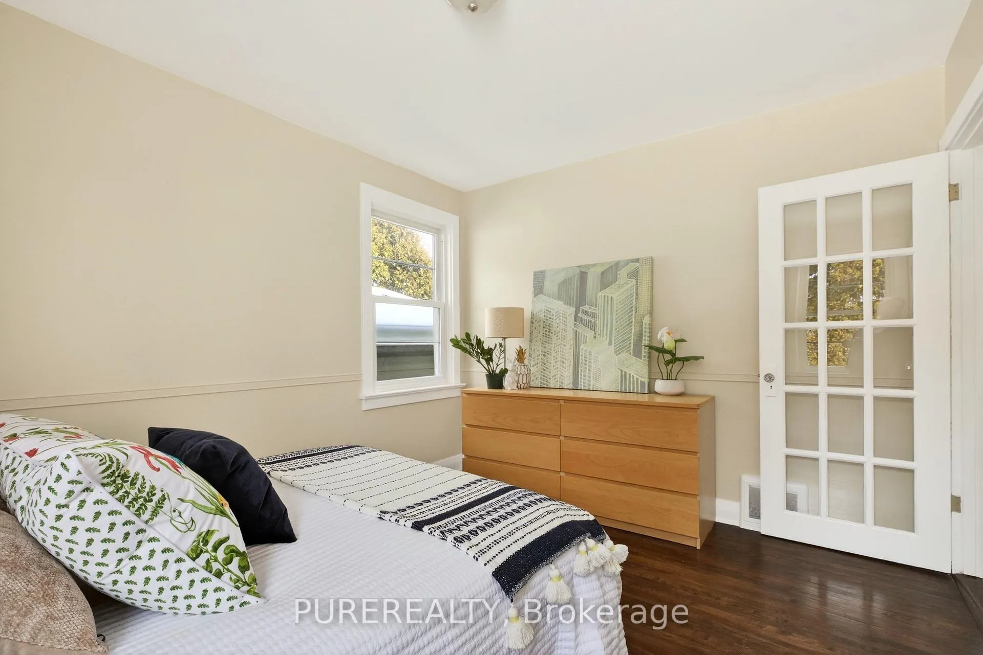 Photo 12 of 2067 Maplewood Drive, Burlington, Brant — HOMEH
