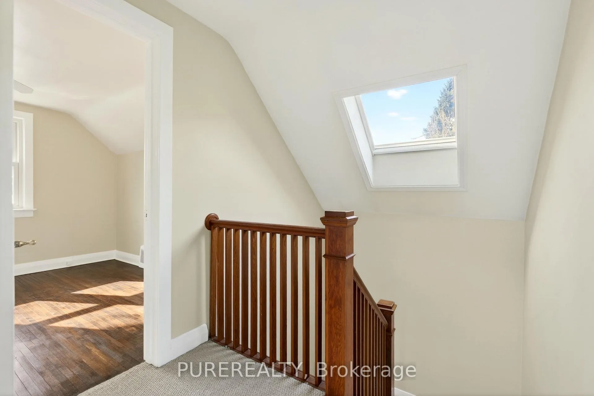 Photo 19 of 2067 Maplewood Drive, Burlington, Brant — HOMEH
