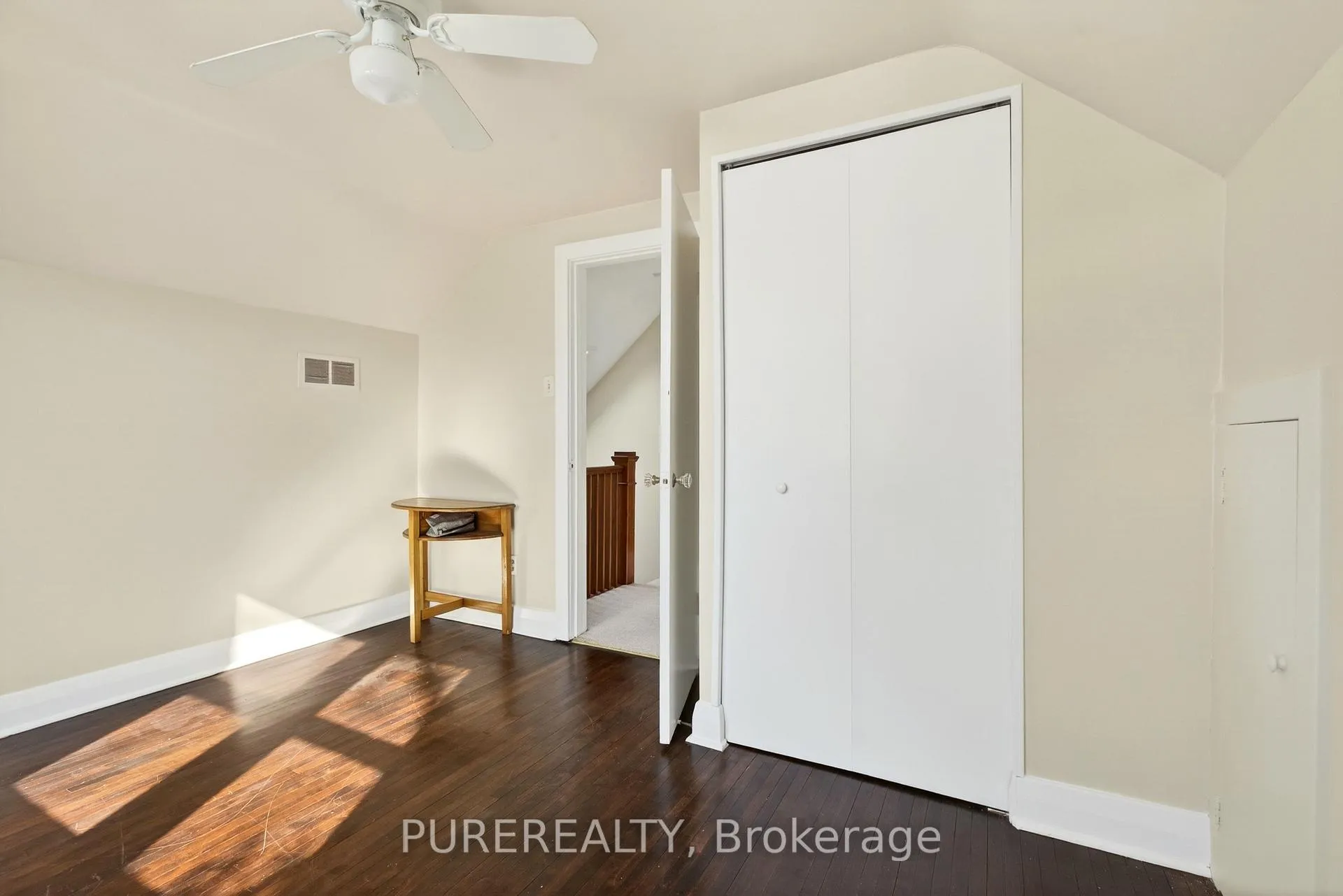 Photo 21 of 2067 Maplewood Drive, Burlington, Brant — HOMEH
