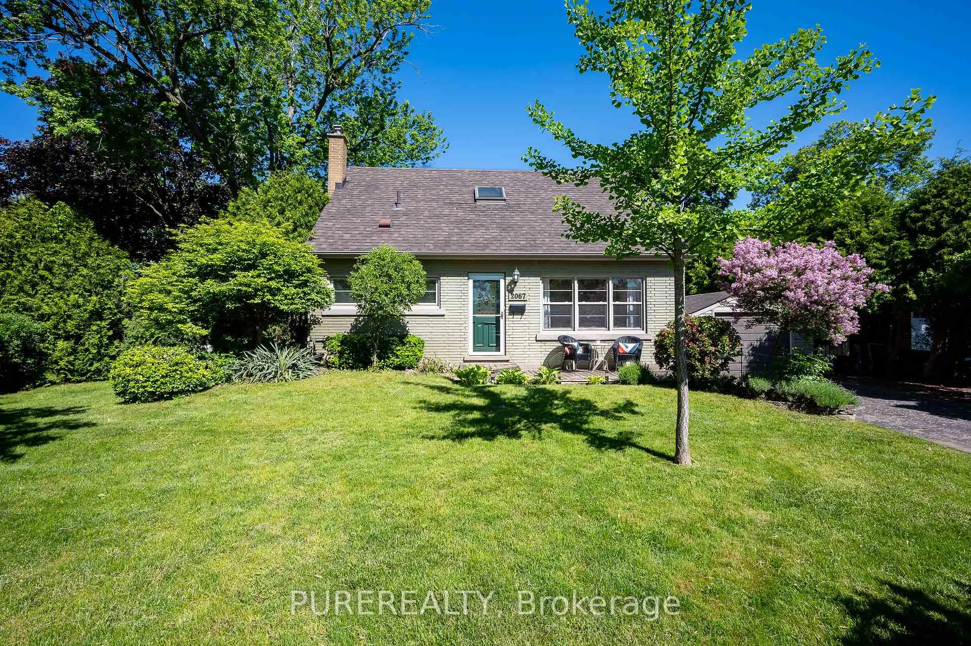 Photo 1 of 2067 Maplewood Drive, Burlington, Brant — HOMEH