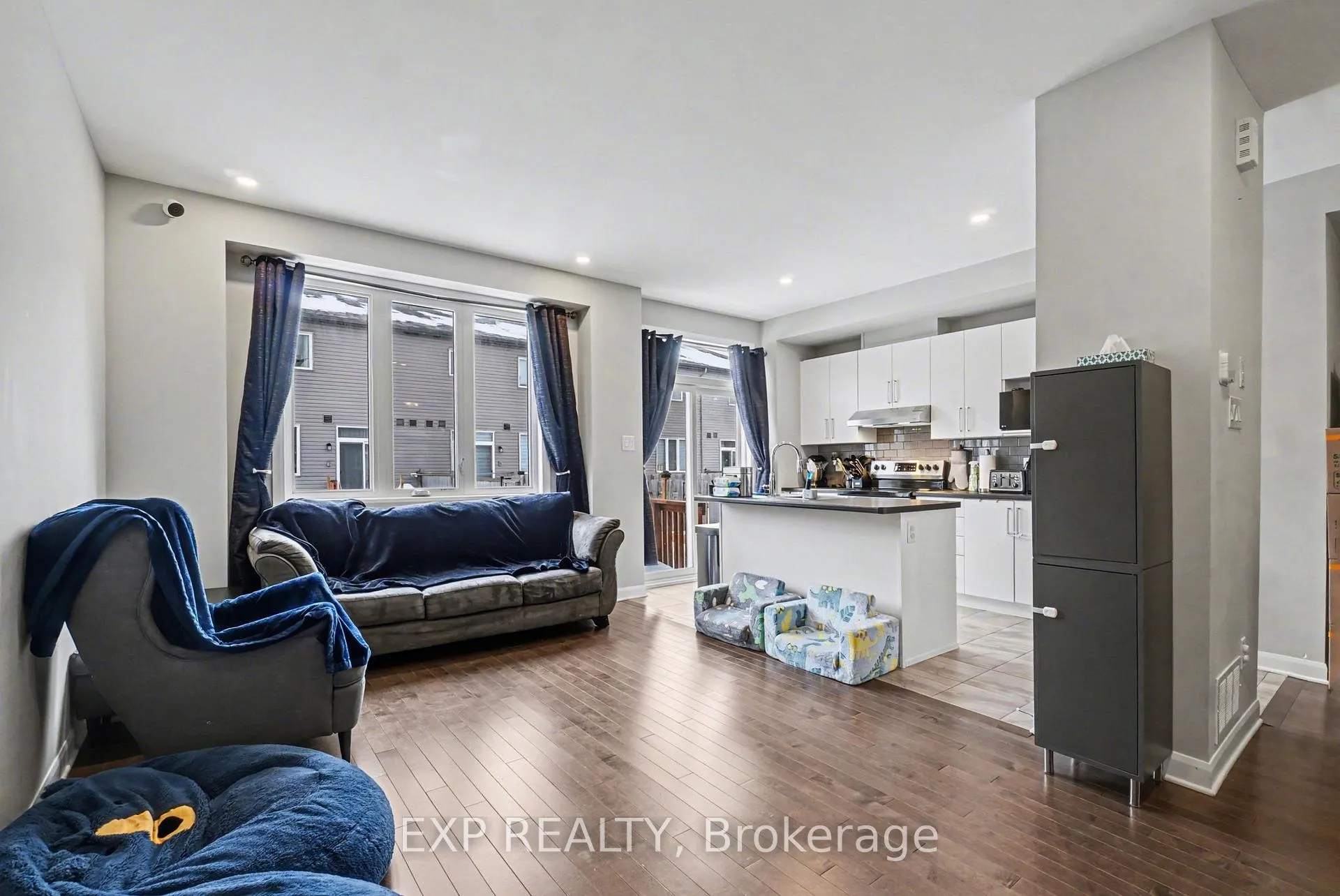 Photo 3 of 155 Gardenpost Terrace, Ottawa, Avalon West — HOMEH