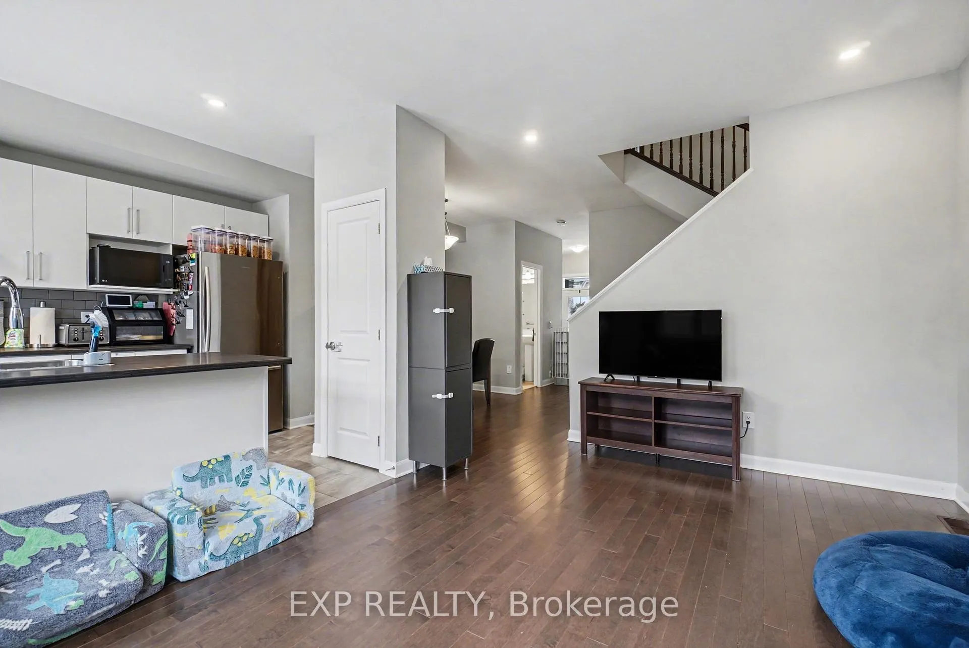 Photo 4 of 155 Gardenpost Terrace, Ottawa, Avalon West — HOMEH