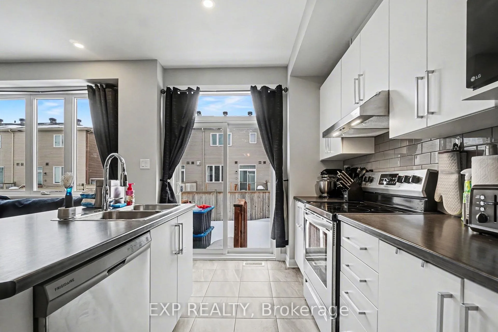Photo 6 of 155 Gardenpost Terrace, Ottawa, Avalon West — HOMEH