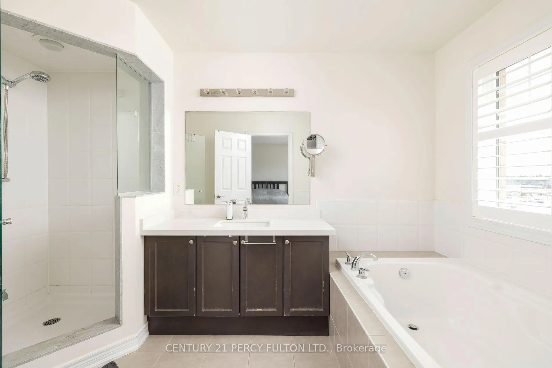 Photo 30 of 202 Sky Harbour Drive, Brampton, Bram West — HOMEH