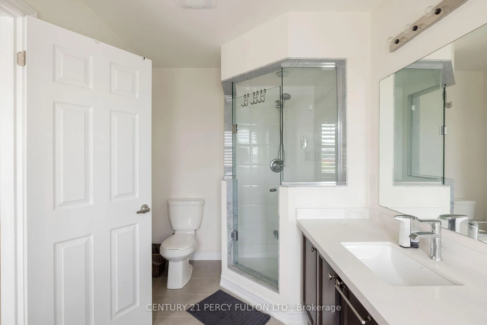 Photo 32 of 202 Sky Harbour Drive, Brampton, Bram West — HOMEH