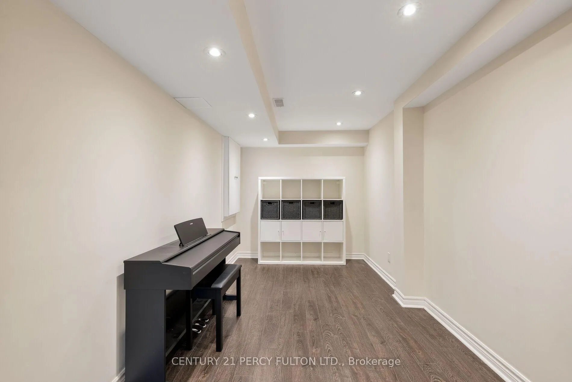 Photo 39 of 202 Sky Harbour Drive, Brampton, Bram West — HOMEH