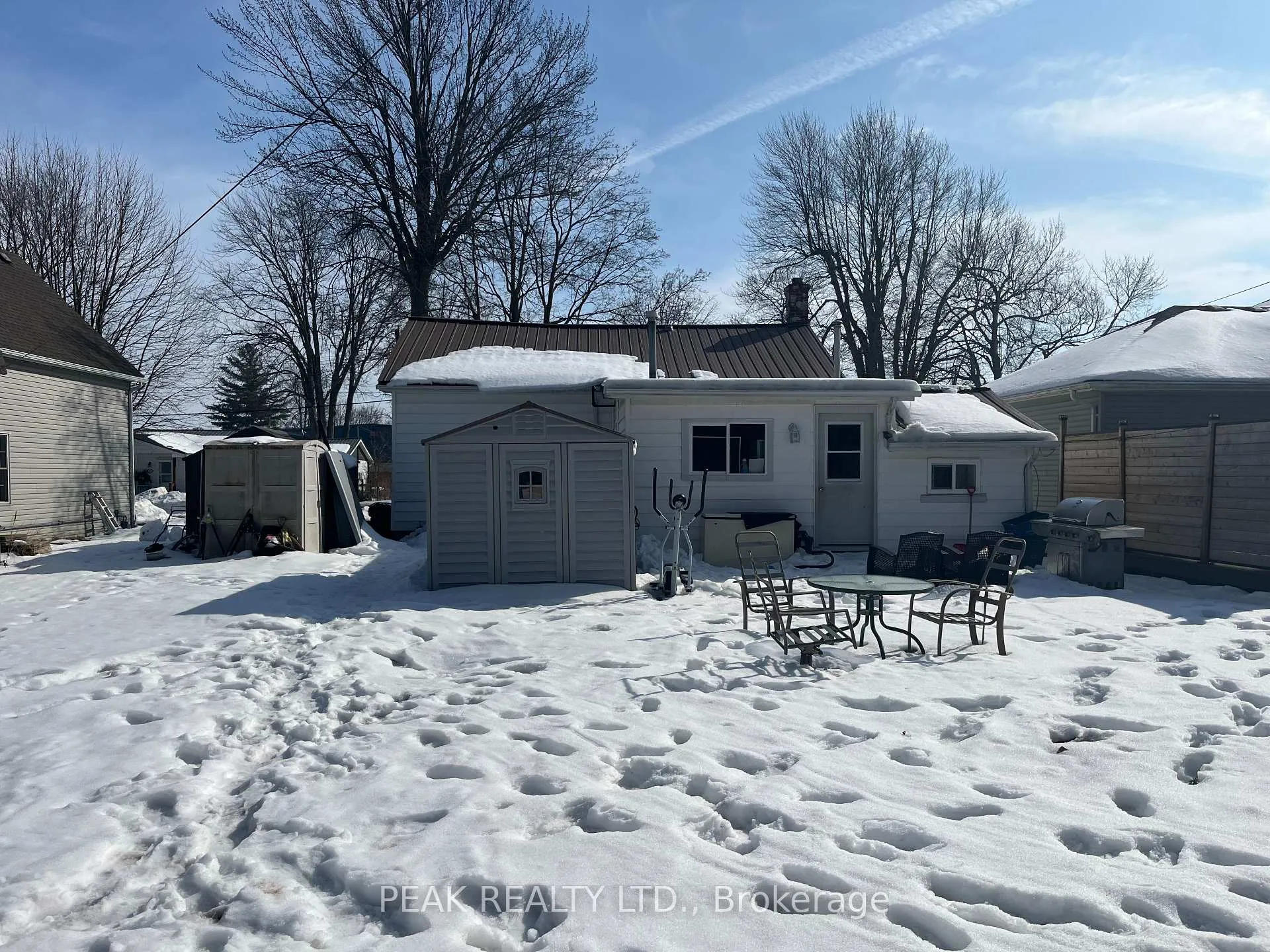 Photo 3 of 152 Elm Street, Chatham-Kent, Bothwell — HOMEH