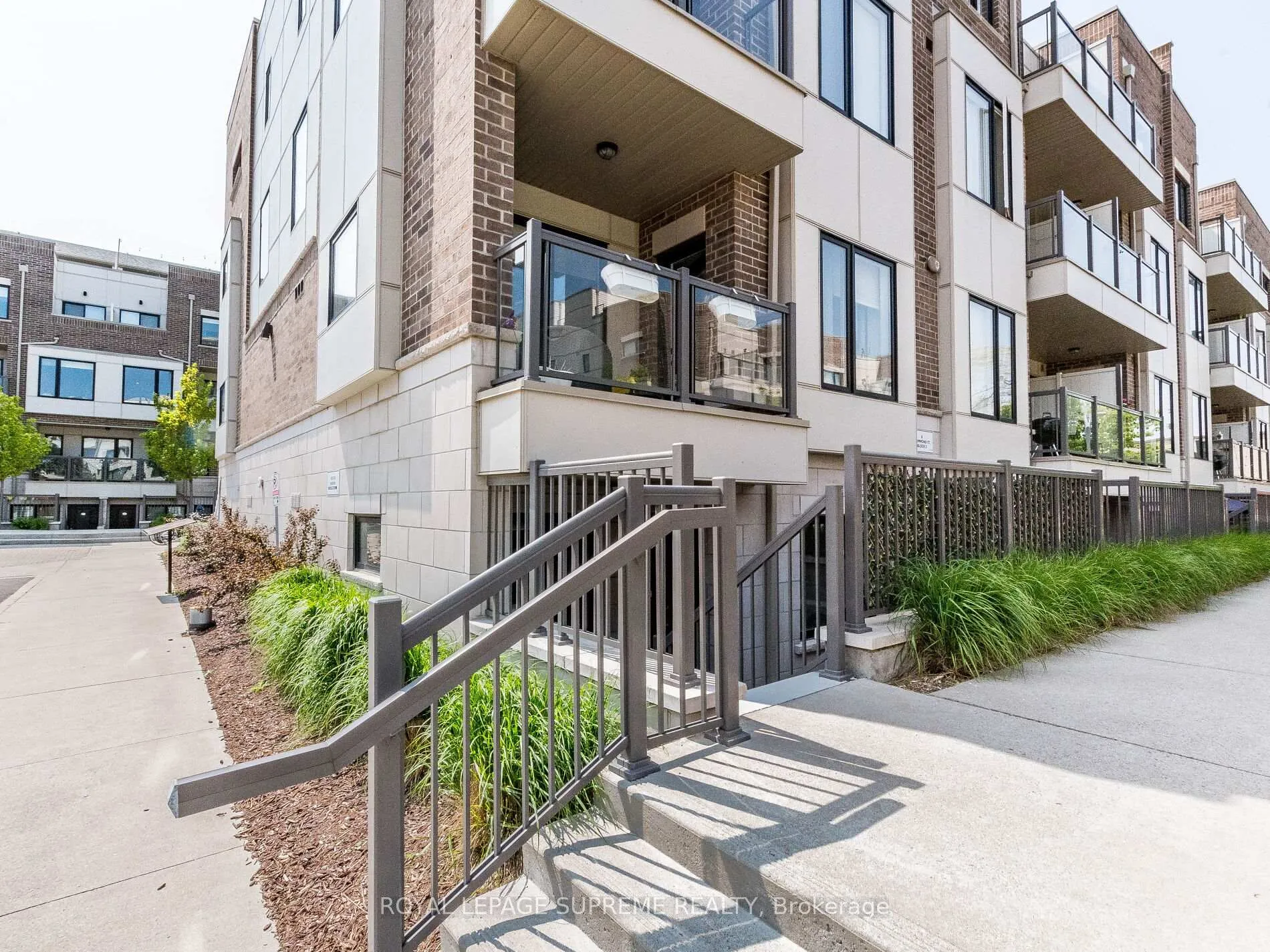Front of Unit 14, 6 Drummond Street