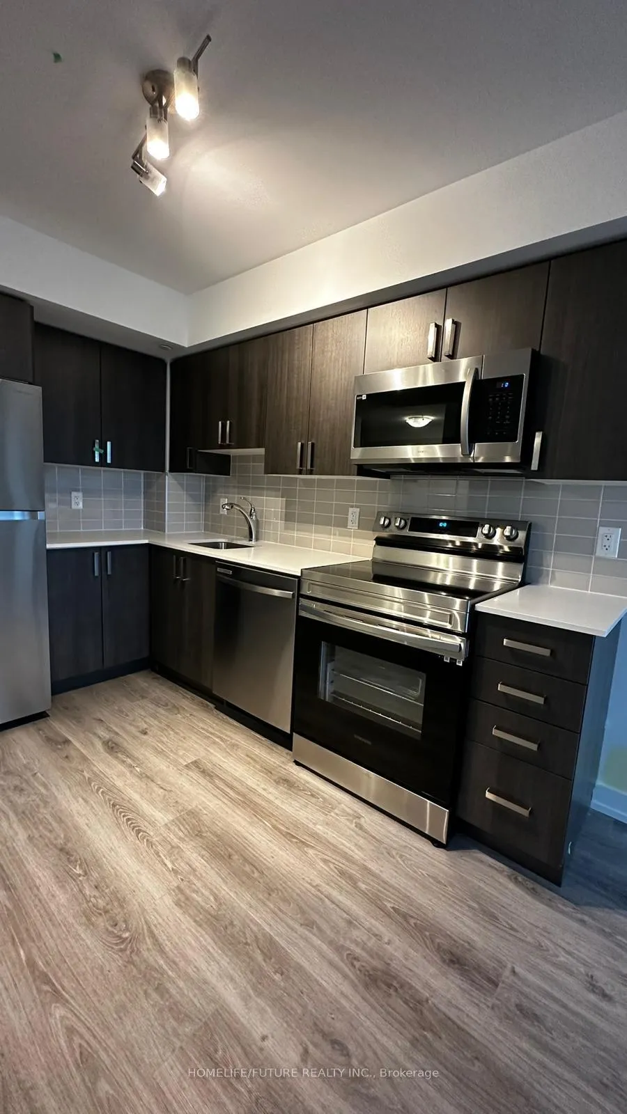 Photo 2 of Unit 9, 1480 Bayly Street, Pickering, Bay Ridges — HOMEH
