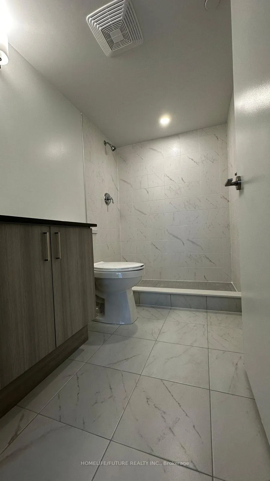 Photo 6 of Unit 9, 1480 Bayly Street, Pickering, Bay Ridges — HOMEH