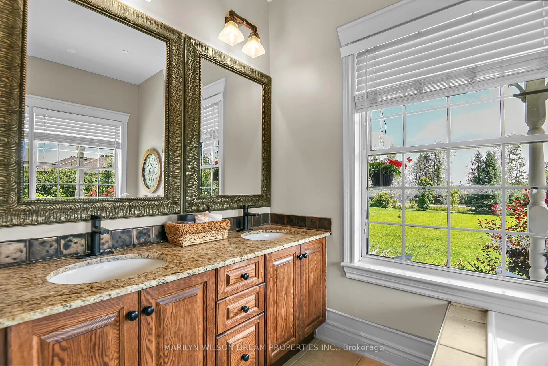 Photo 35 of 899 Oak Creek Road, Ottawa, Huntley Ward (South East) — HOMEH