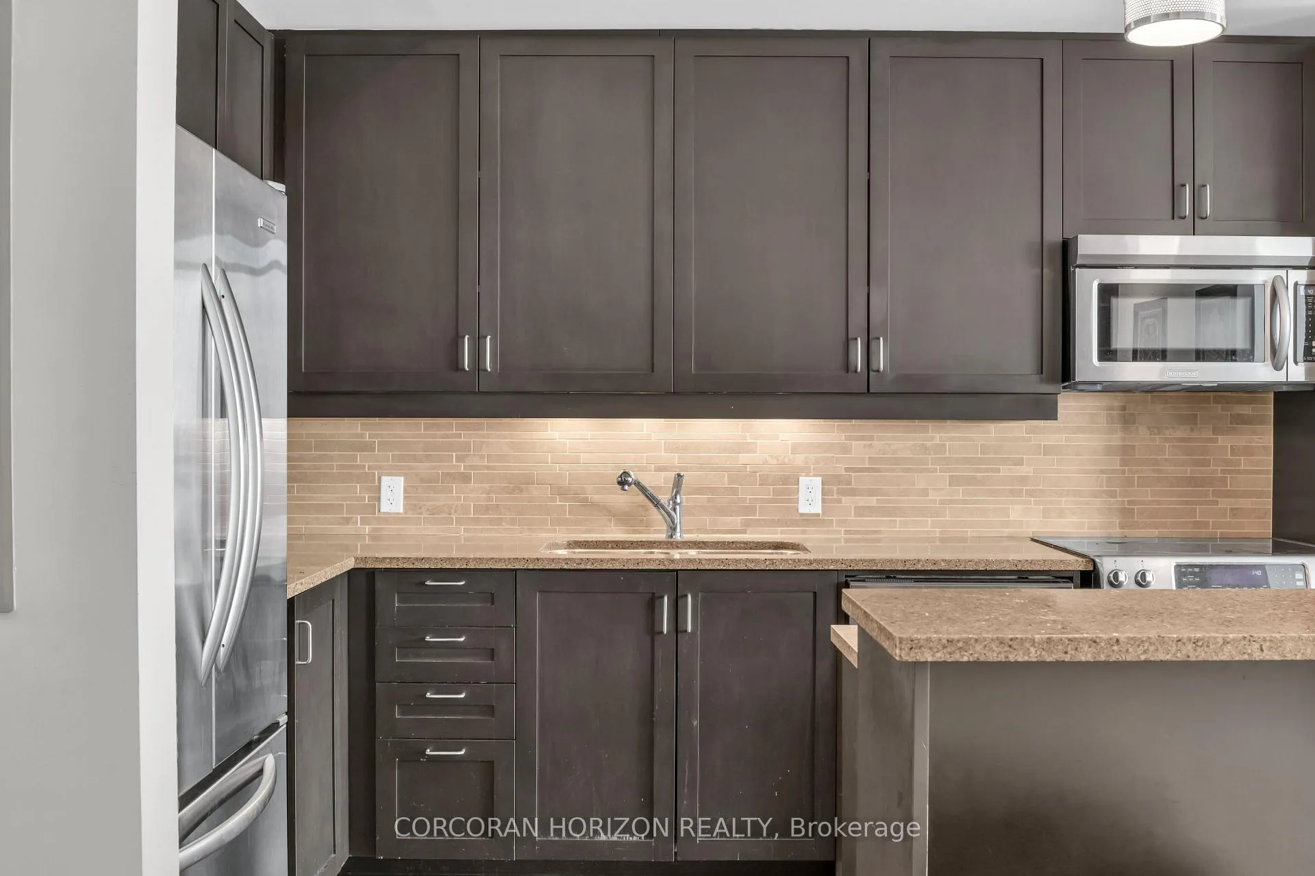 Photo 6 of Unit 803, 191 King Street S, Kitchener — HOMEH