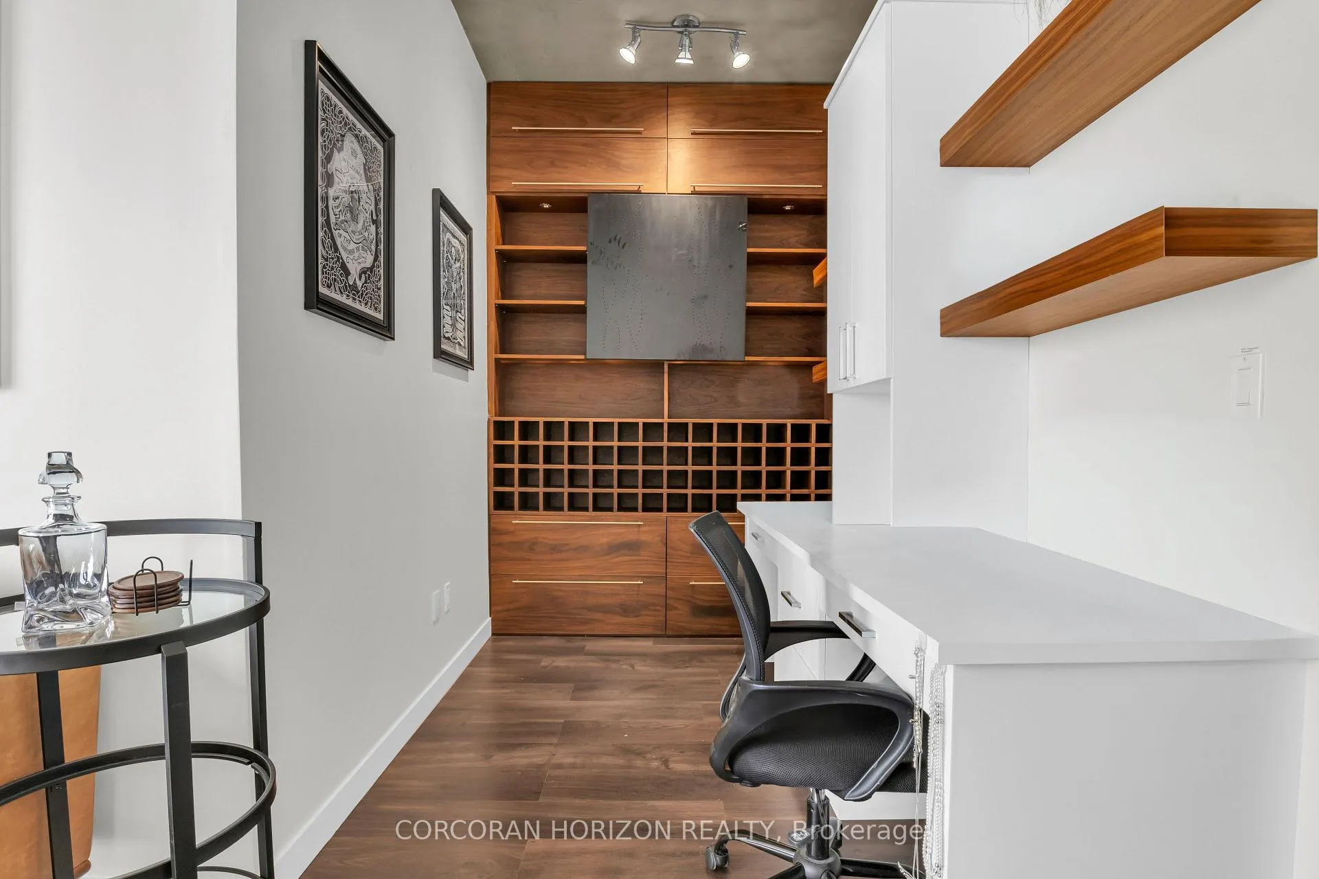 Photo 15 of Unit 803, 191 King Street S, Kitchener — HOMEH