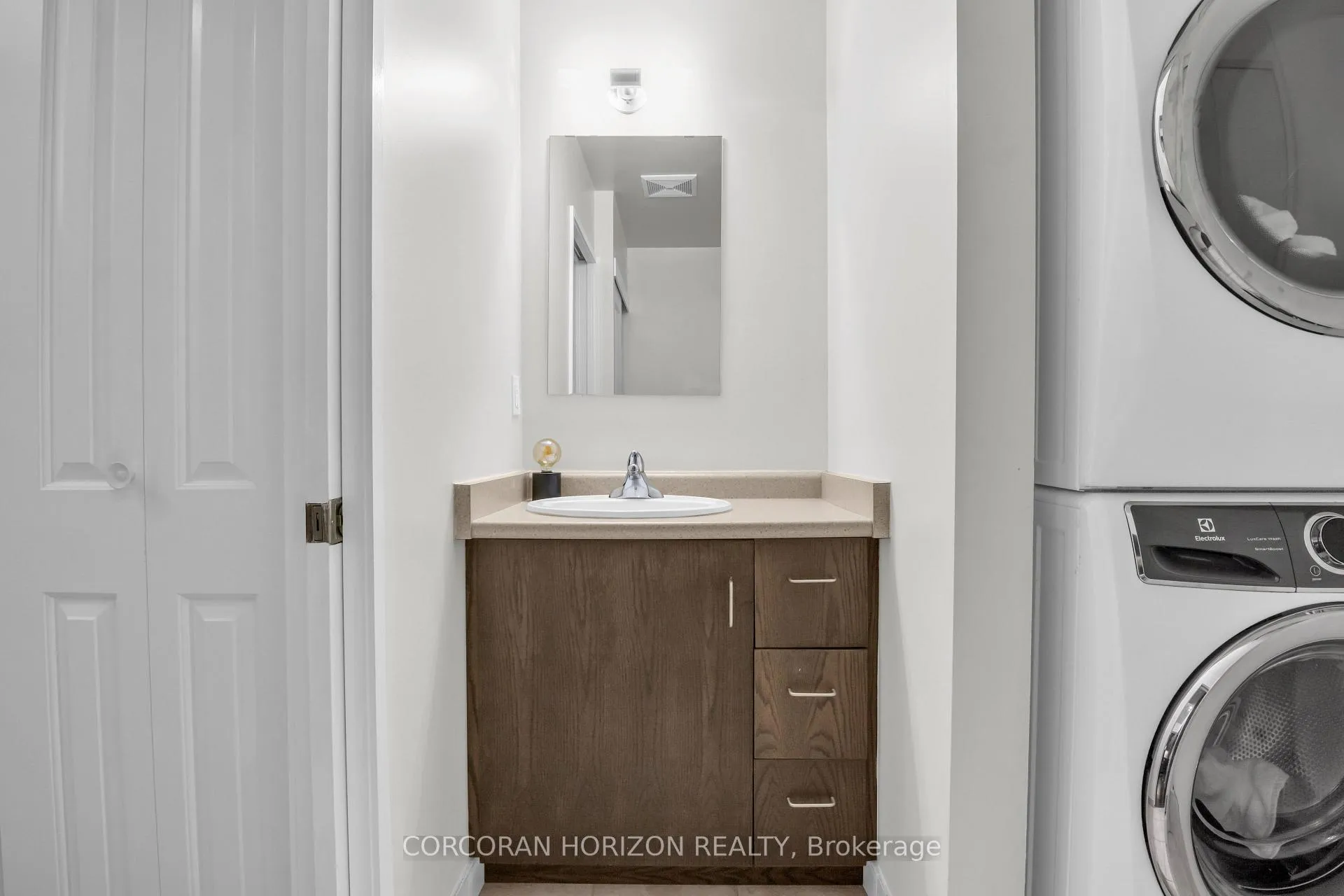 Photo 22 of Unit 803, 191 King Street S, Kitchener — HOMEH