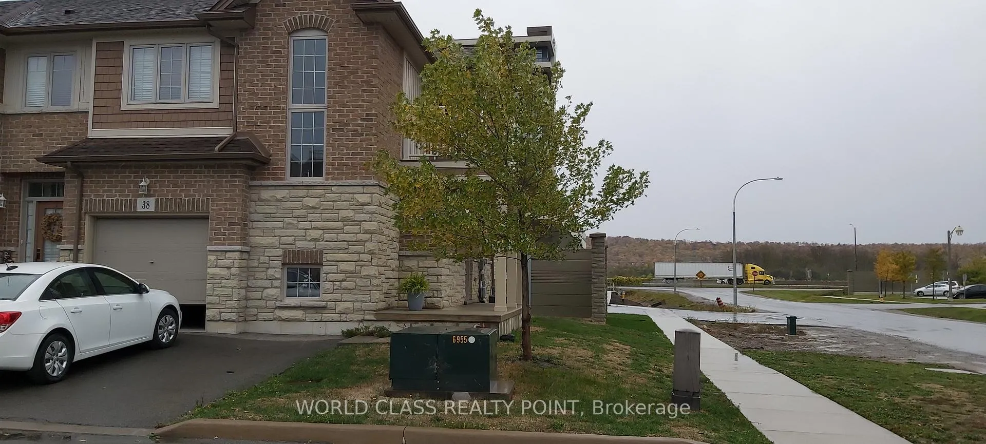 Photo 2 of Unit 38, 7 Lakelawn Road, Grimsby, Grimsby Beach — HOMEH