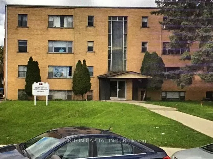 Front of Unit 204, 7 Osler Court