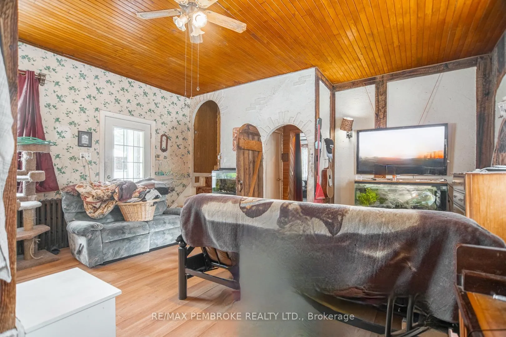 Photo 24 of 476 Airport Road, Petawawa — HOMEH
