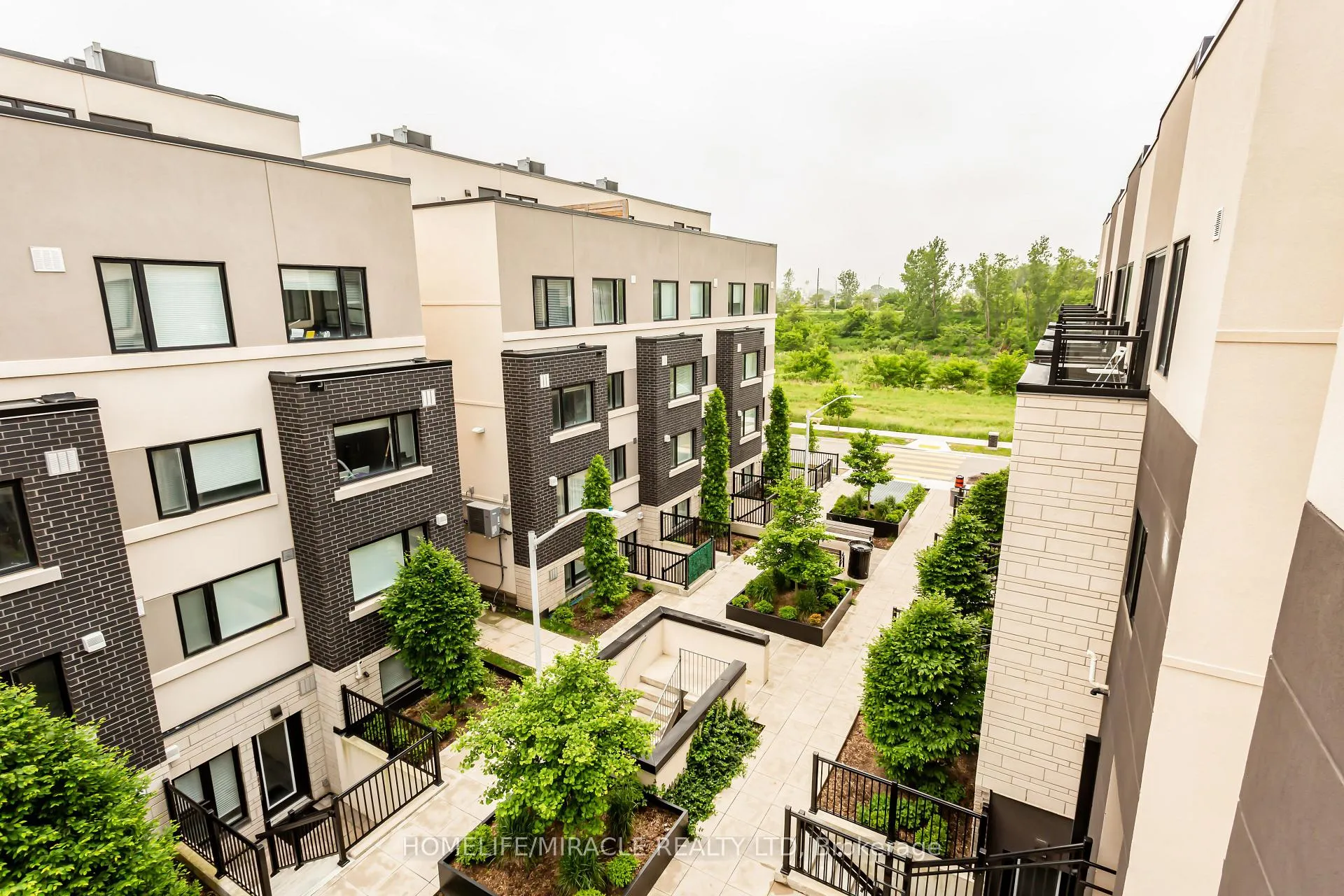 Photo 13 of Unit 203, 1137 Cooke Boulevard, Burlington, LaSalle — HOMEH