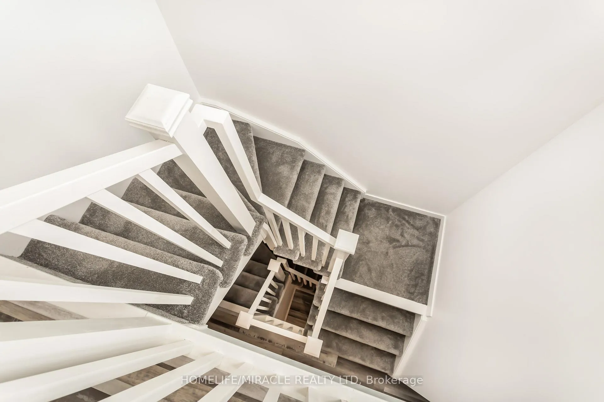 Photo 14 of Unit 203, 1137 Cooke Boulevard, Burlington, LaSalle — HOMEH