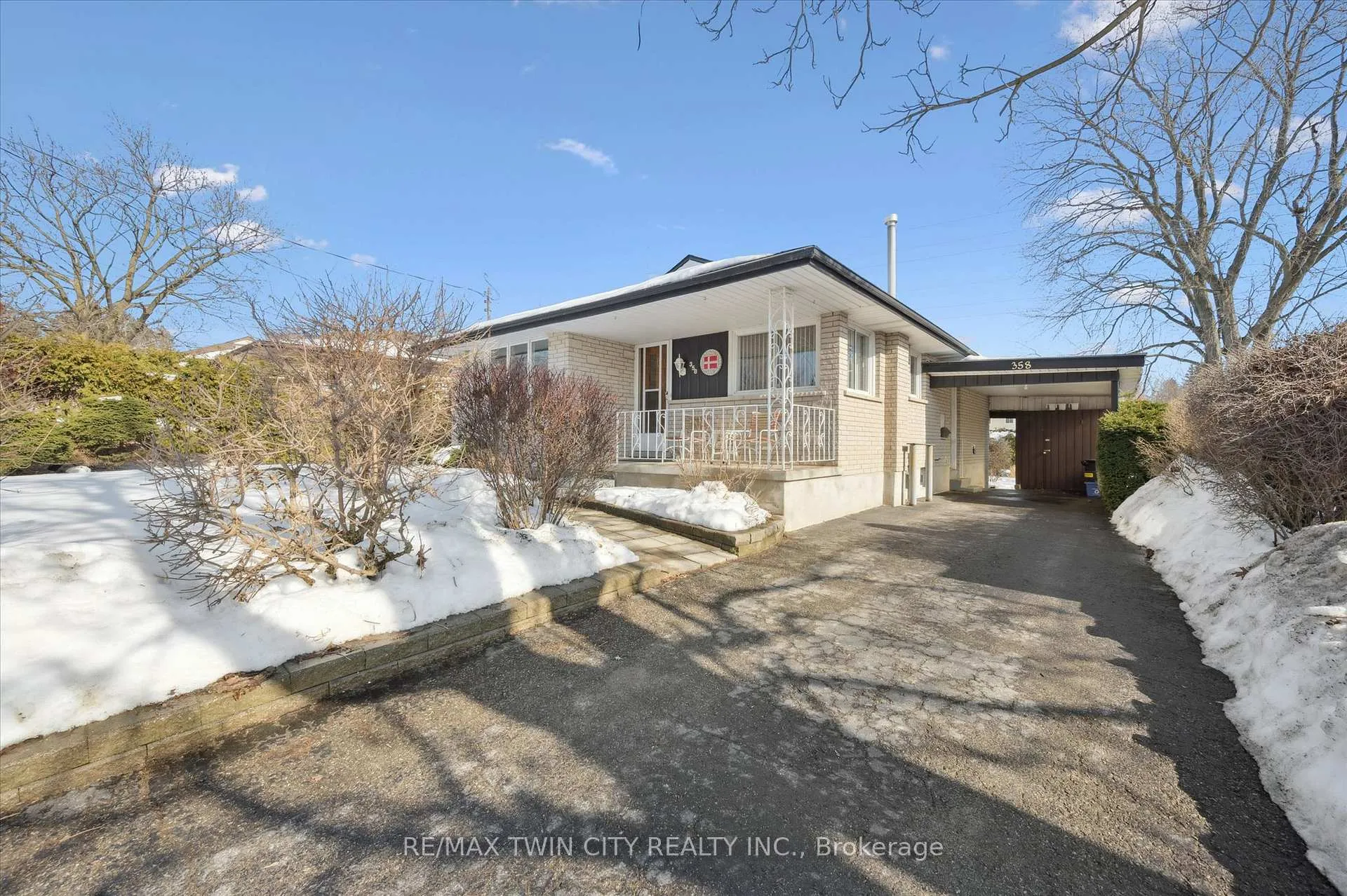 Photo 4 of 358 Southill Drive, Kitchener — HOMEH