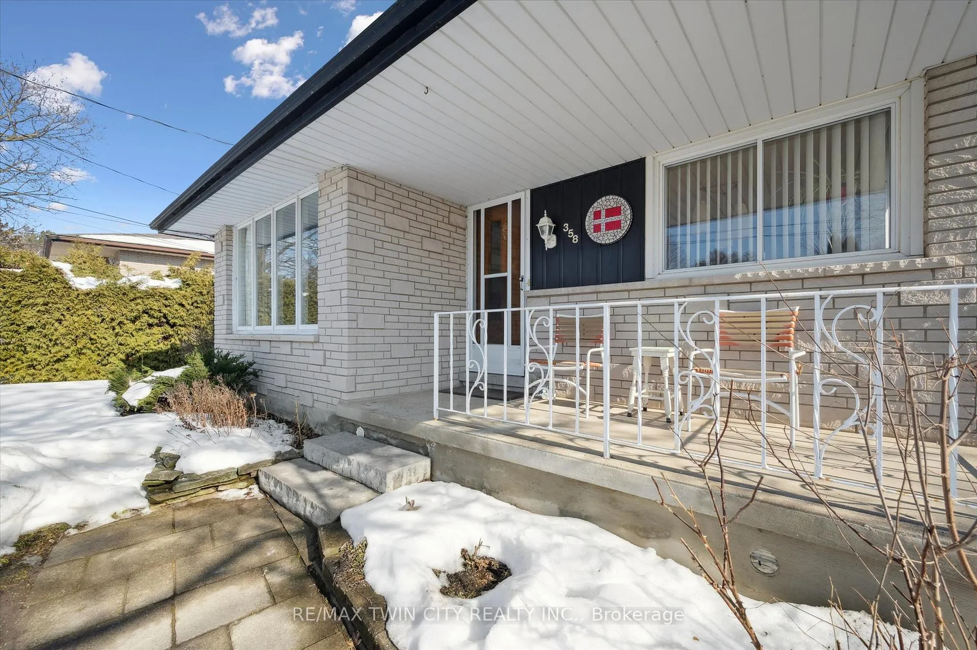 Photo 5 of 358 Southill Drive, Kitchener — HOMEH