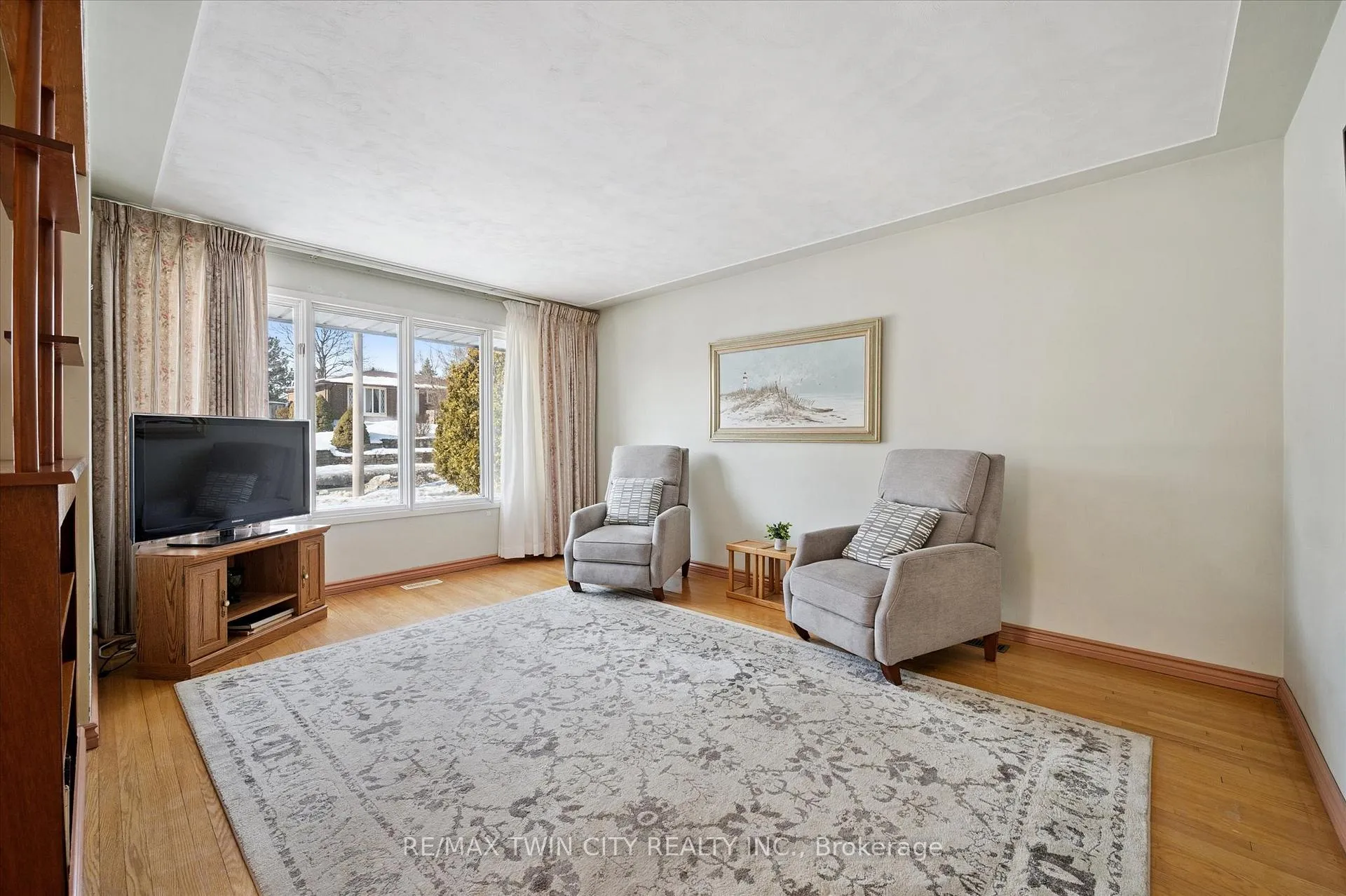 Photo 7 of 358 Southill Drive, Kitchener — HOMEH