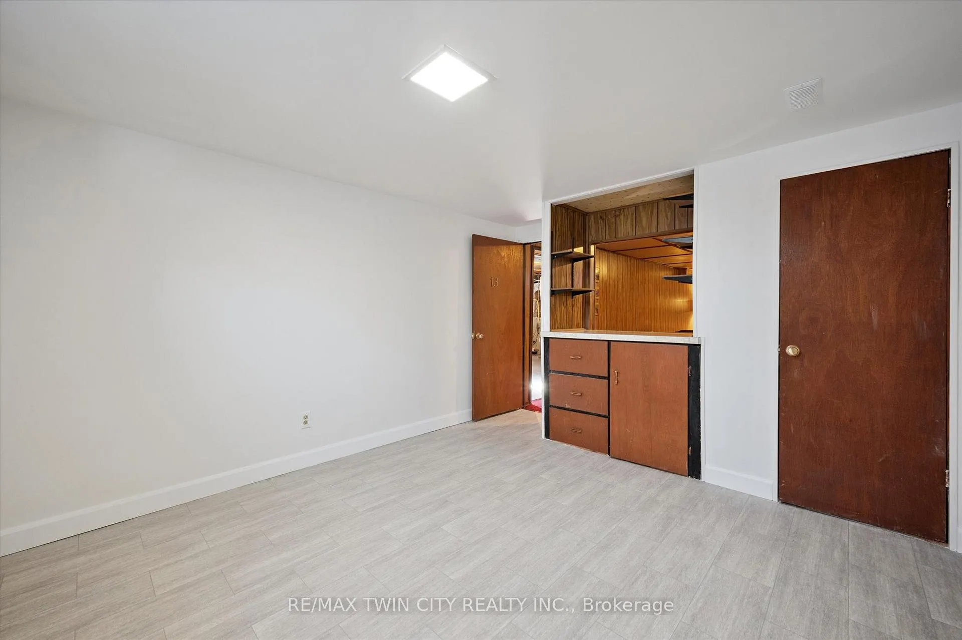 Photo 24 of 358 Southill Drive, Kitchener — HOMEH