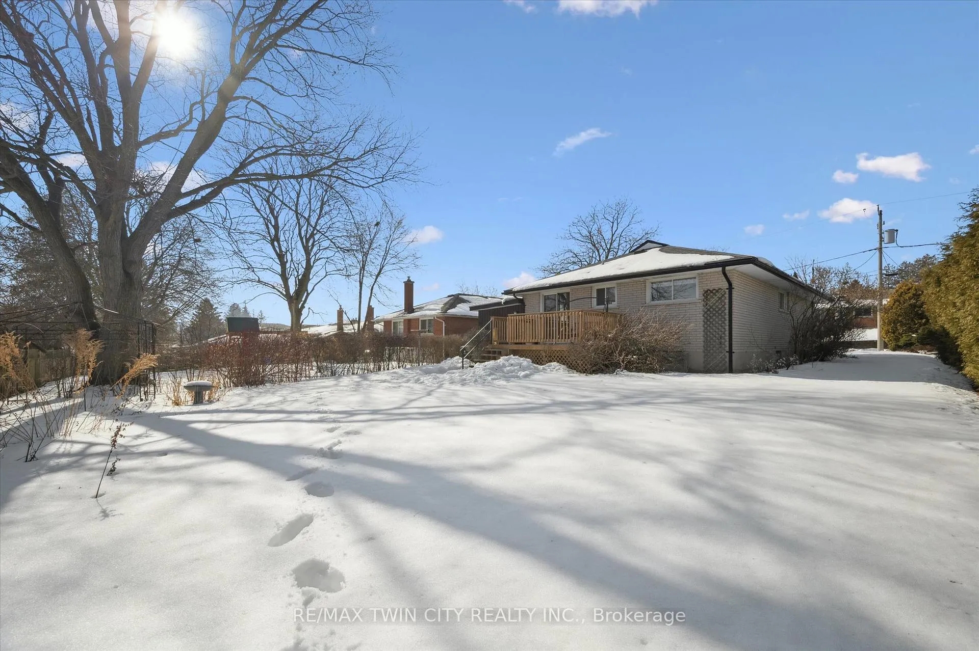 Photo 31 of 358 Southill Drive, Kitchener — HOMEH