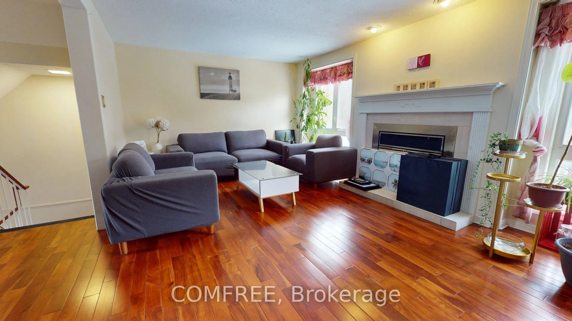 Photo 2 of 22 Arbordale Crescent, Ottawa, Centrepointe — HOMEH
