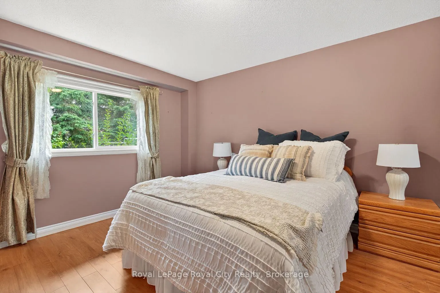 Photo 17 of 22 Thornton Street, Guelph, Grange Road — HOMEH