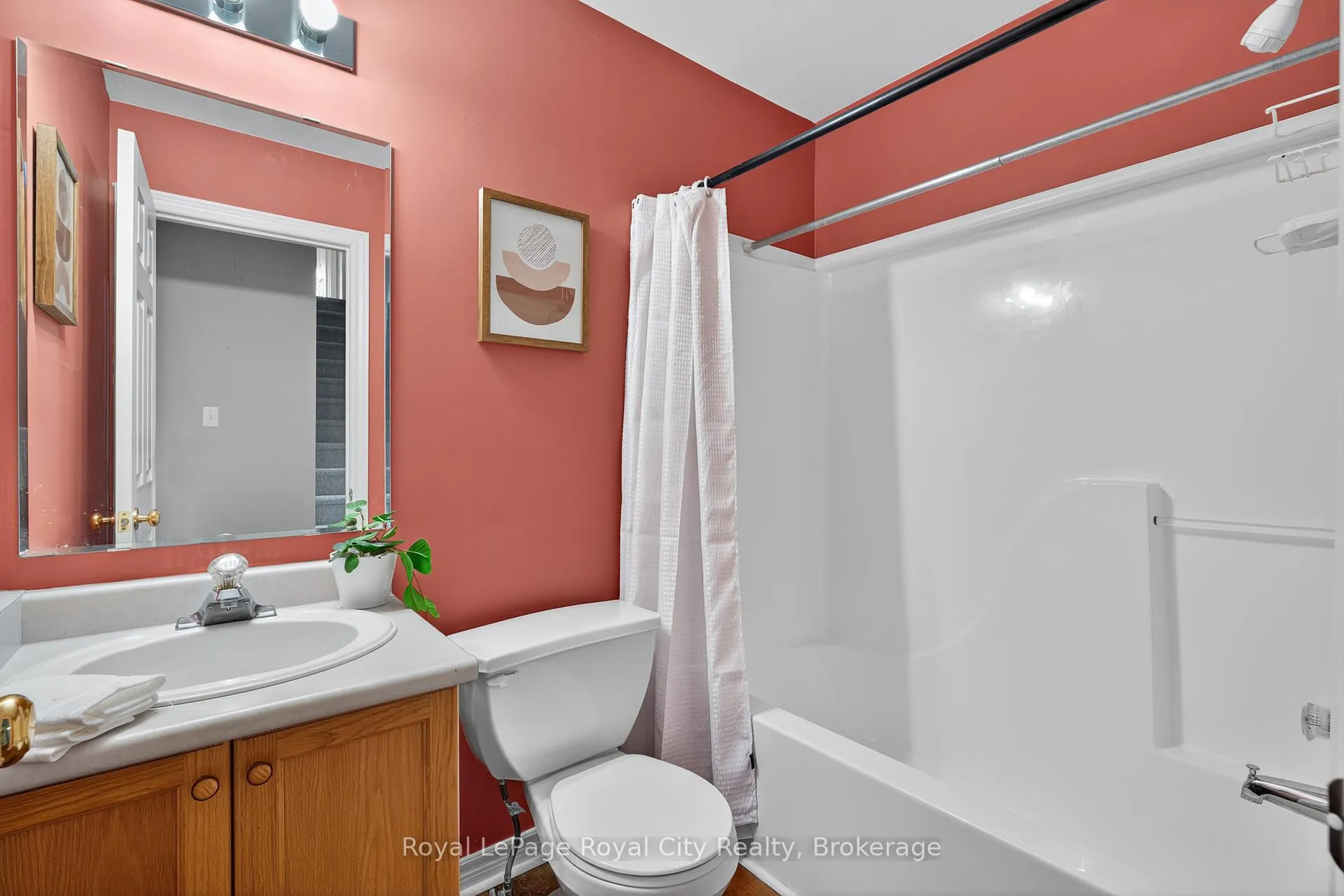 Photo 26 of 22 Thornton Street, Guelph, Grange Road — HOMEH