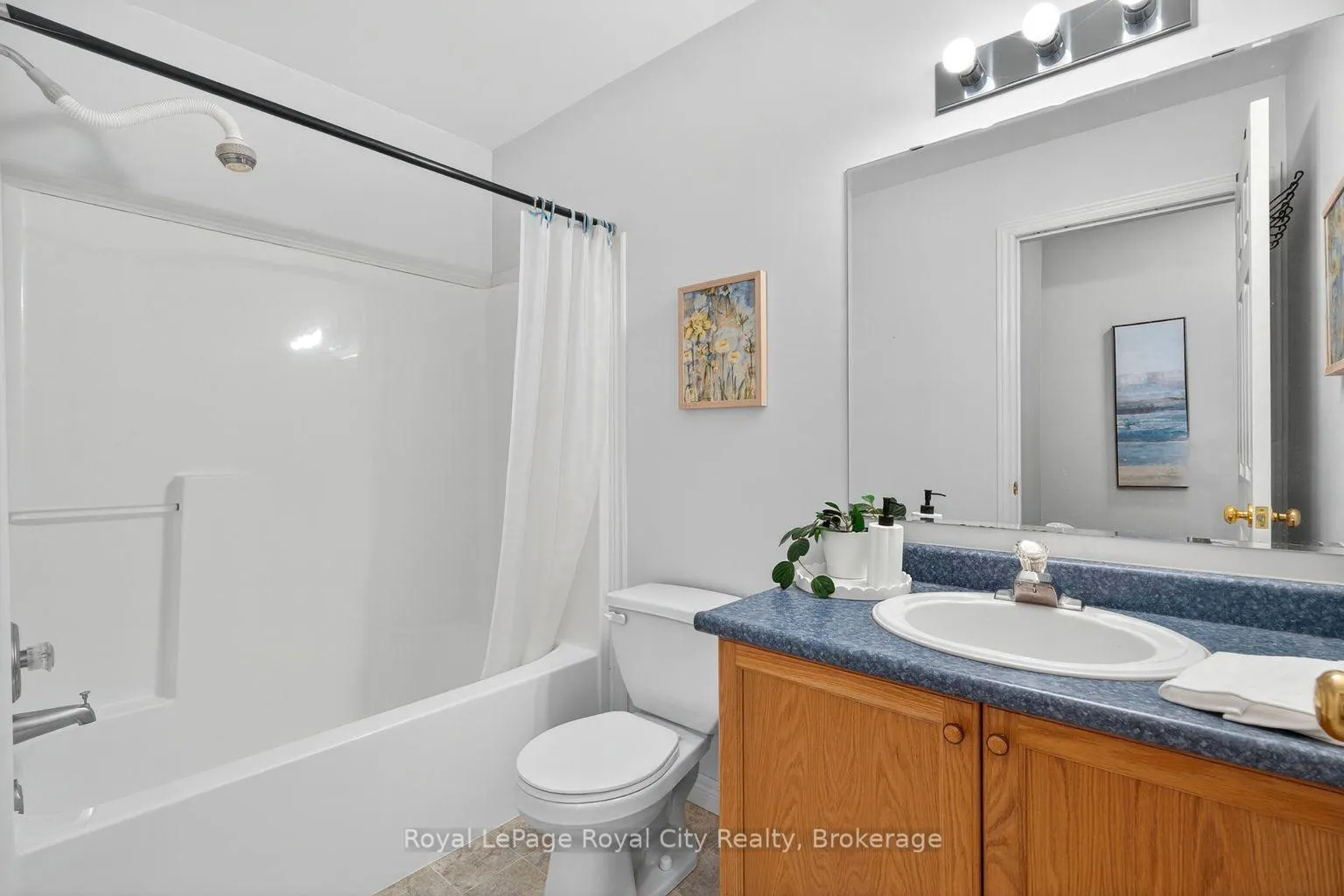 Photo 30 of 22 Thornton Street, Guelph, Grange Road — HOMEH