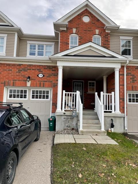 Front of 158 West Oak Trail N