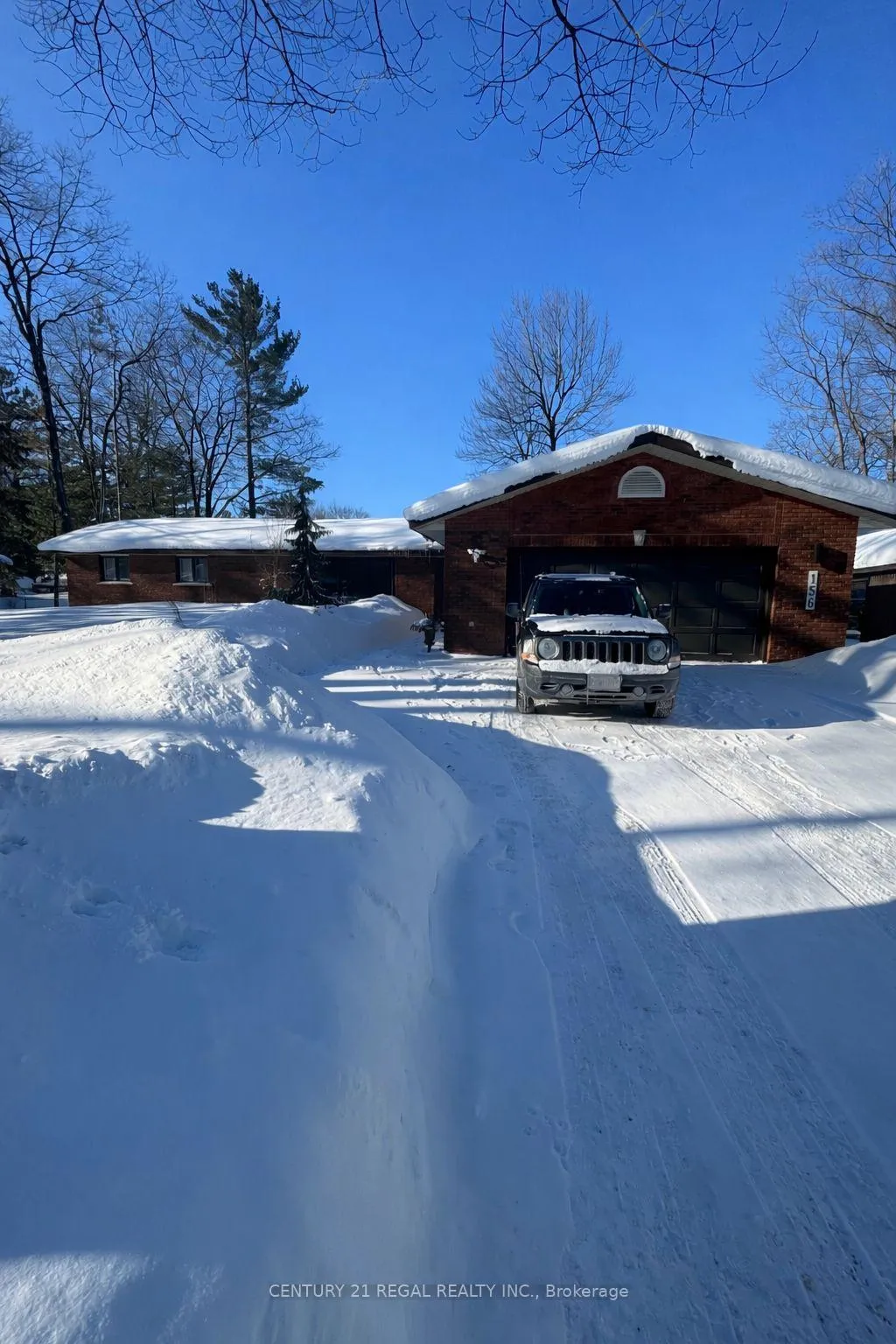 Photo 1 of 156 39th Street S, Wasaga Beach — HOMEH