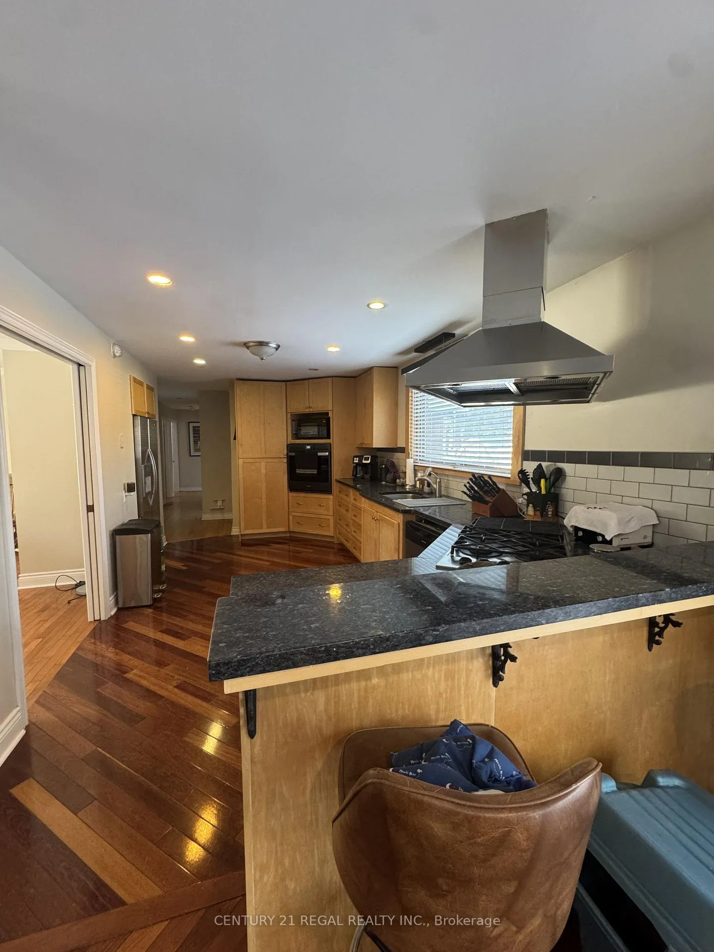 Photo 2 of 156 39th Street S, Wasaga Beach — HOMEH