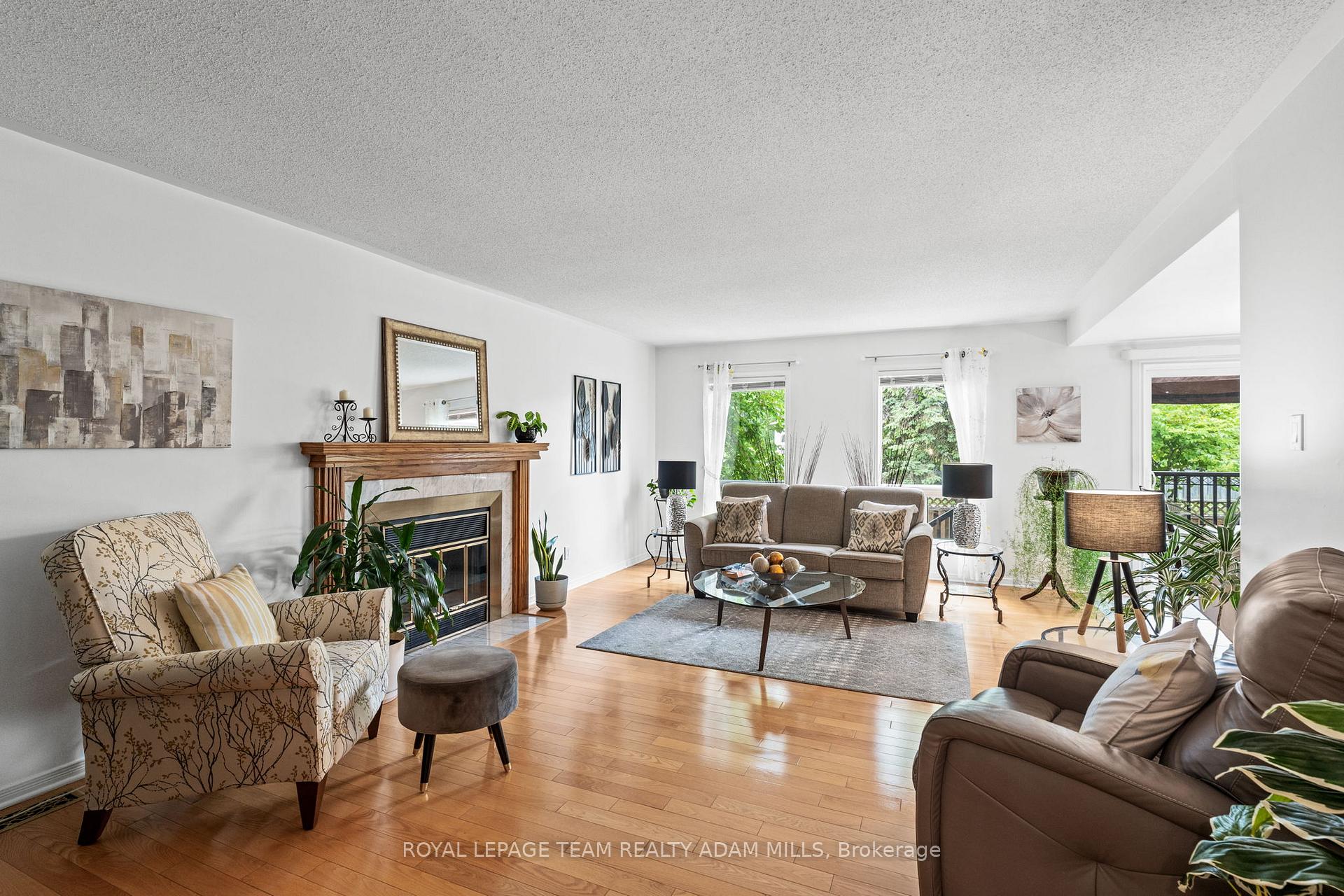 Photo 9 of 1 Briermoor Crescent, Ottawa, Hunt Club Park/Greenboro — HOMEH