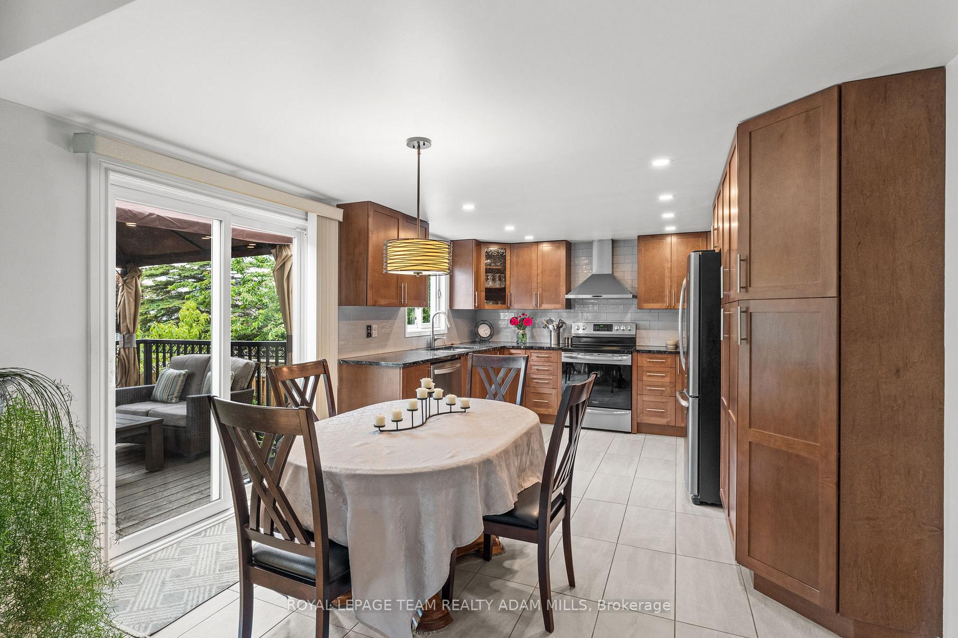 Photo 12 of 1 Briermoor Crescent, Ottawa, Hunt Club Park/Greenboro — HOMEH