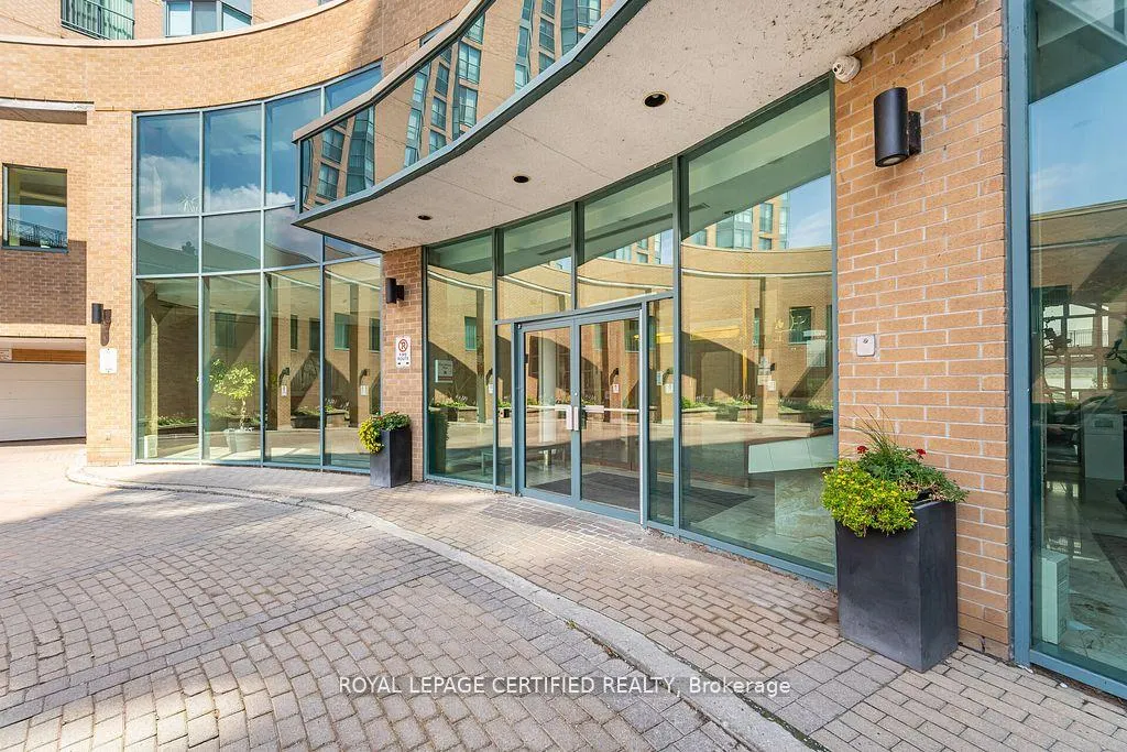 Photo 2 of Unit 803, 140 Dunlop Street E, Barrie, City Centre — HOMEH
