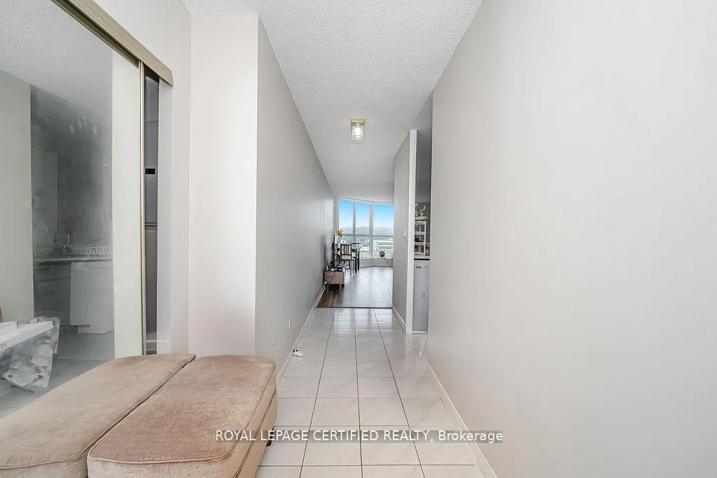 Photo 6 of Unit 803, 140 Dunlop Street E, Barrie, City Centre — HOMEH