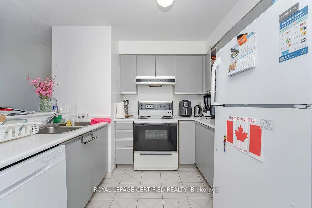 Photo 7 of Unit 803, 140 Dunlop Street E, Barrie, City Centre — HOMEH