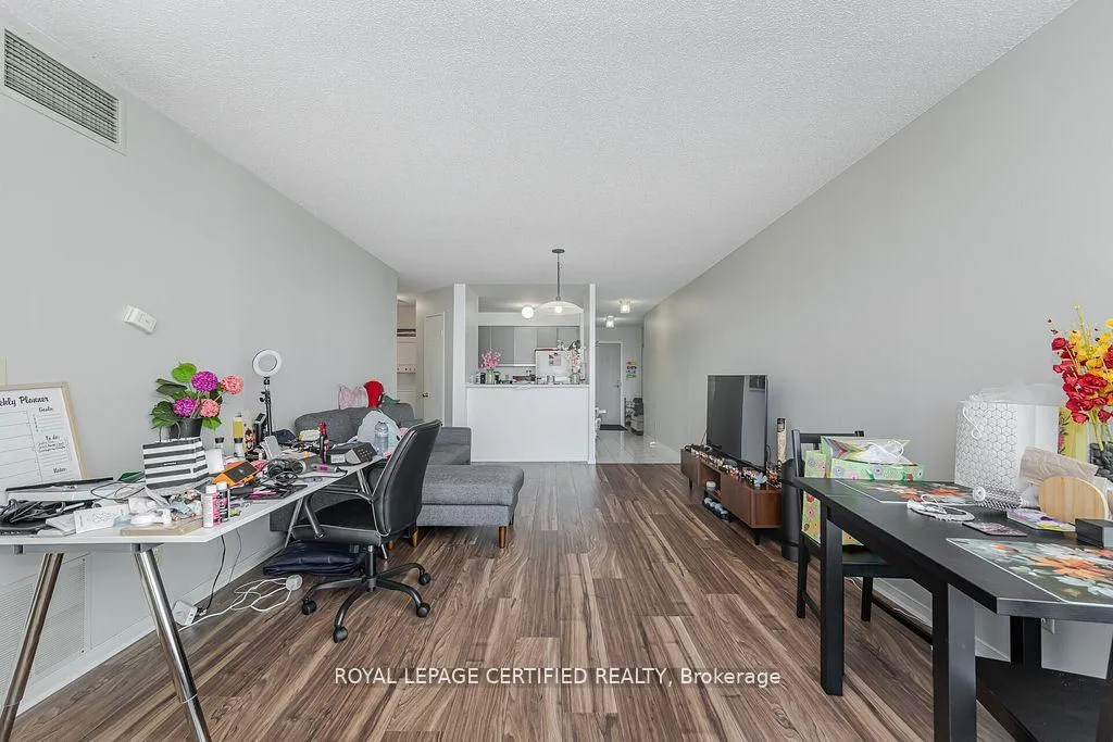 Photo 15 of Unit 803, 140 Dunlop Street E, Barrie, City Centre — HOMEH