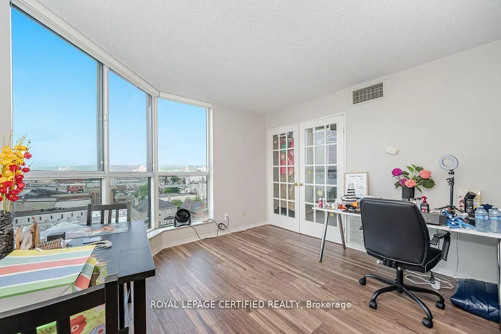 Photo 16 of Unit 803, 140 Dunlop Street E, Barrie, City Centre — HOMEH