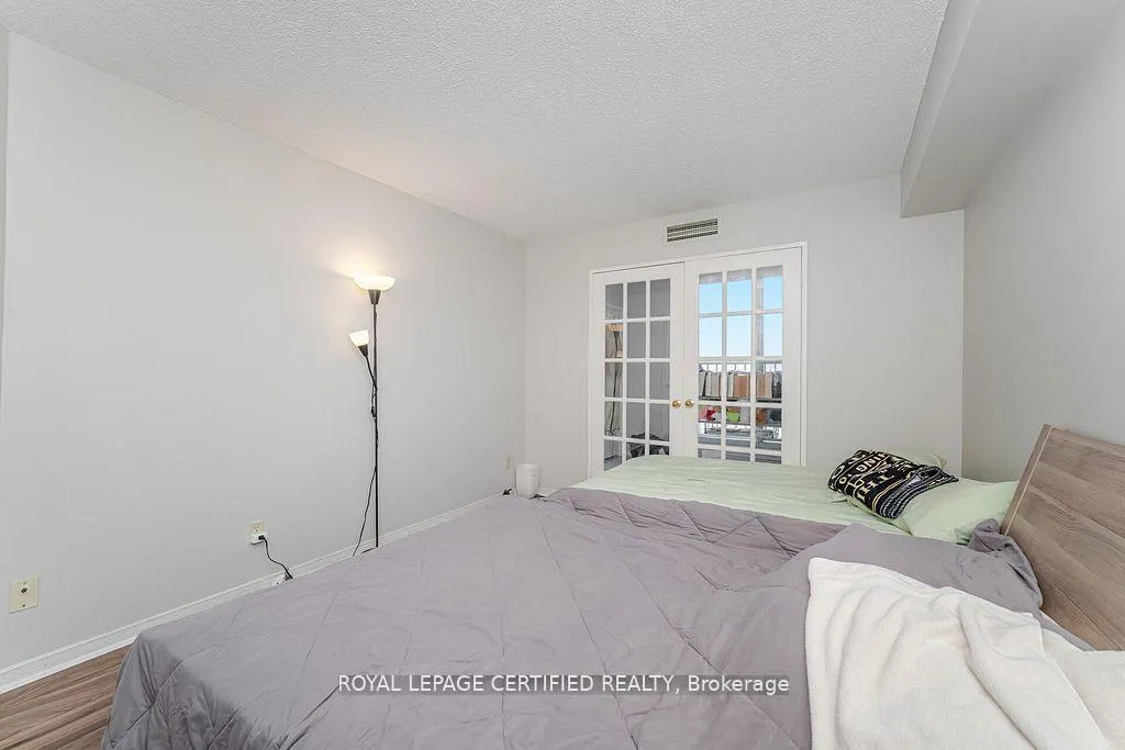 Photo 23 of Unit 803, 140 Dunlop Street E, Barrie, City Centre — HOMEH
