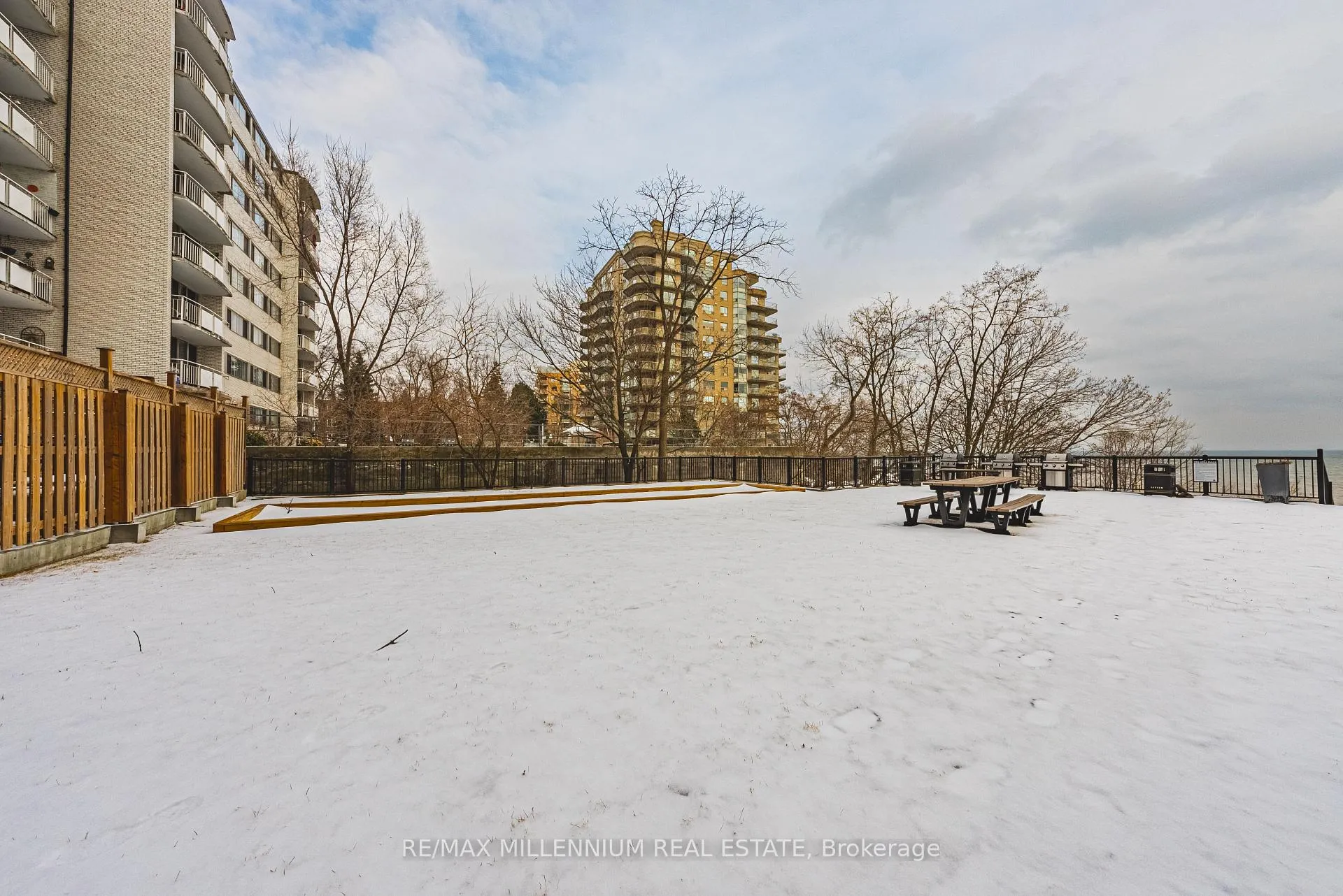 Photo 8 of Unit 708, 2160 Lakeshore Road, Burlington, Brant — HOMEH