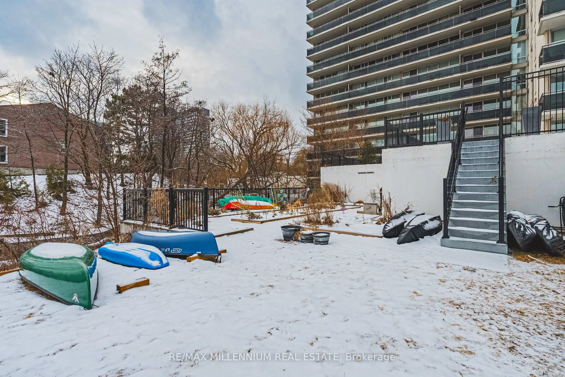 Photo 12 of Unit 708, 2160 Lakeshore Road, Burlington, Brant — HOMEH
