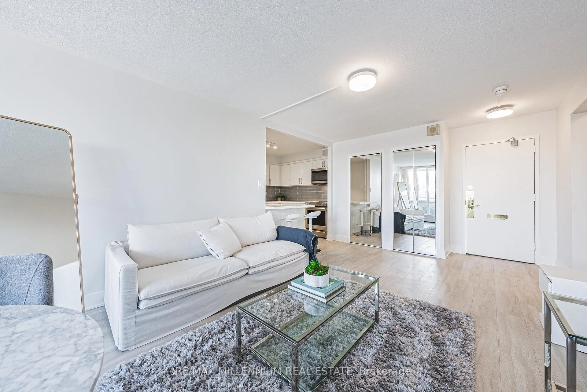Photo 17 of Unit 708, 2160 Lakeshore Road, Burlington, Brant — HOMEH