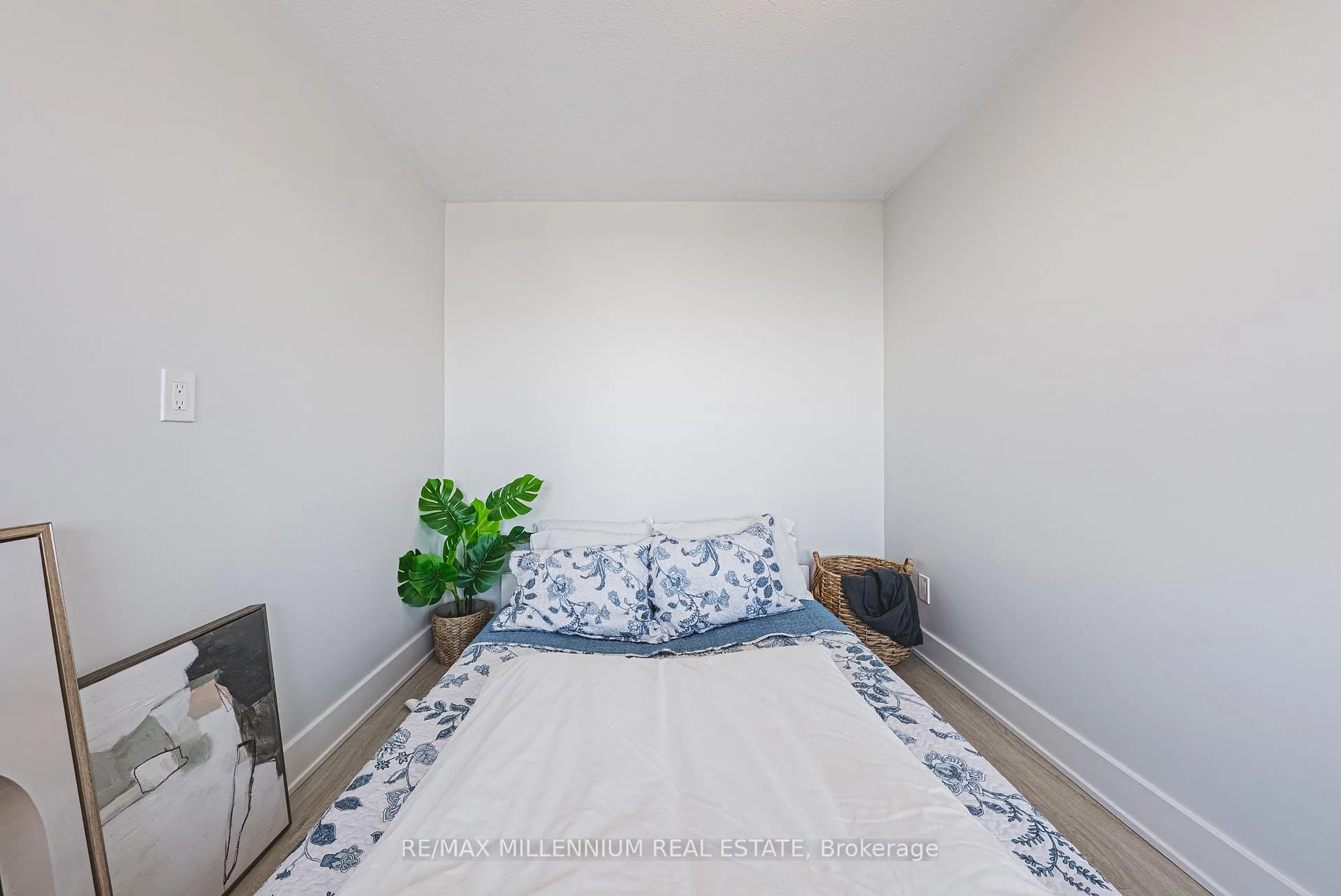 Photo 24 of Unit 708, 2160 Lakeshore Road, Burlington, Brant — HOMEH