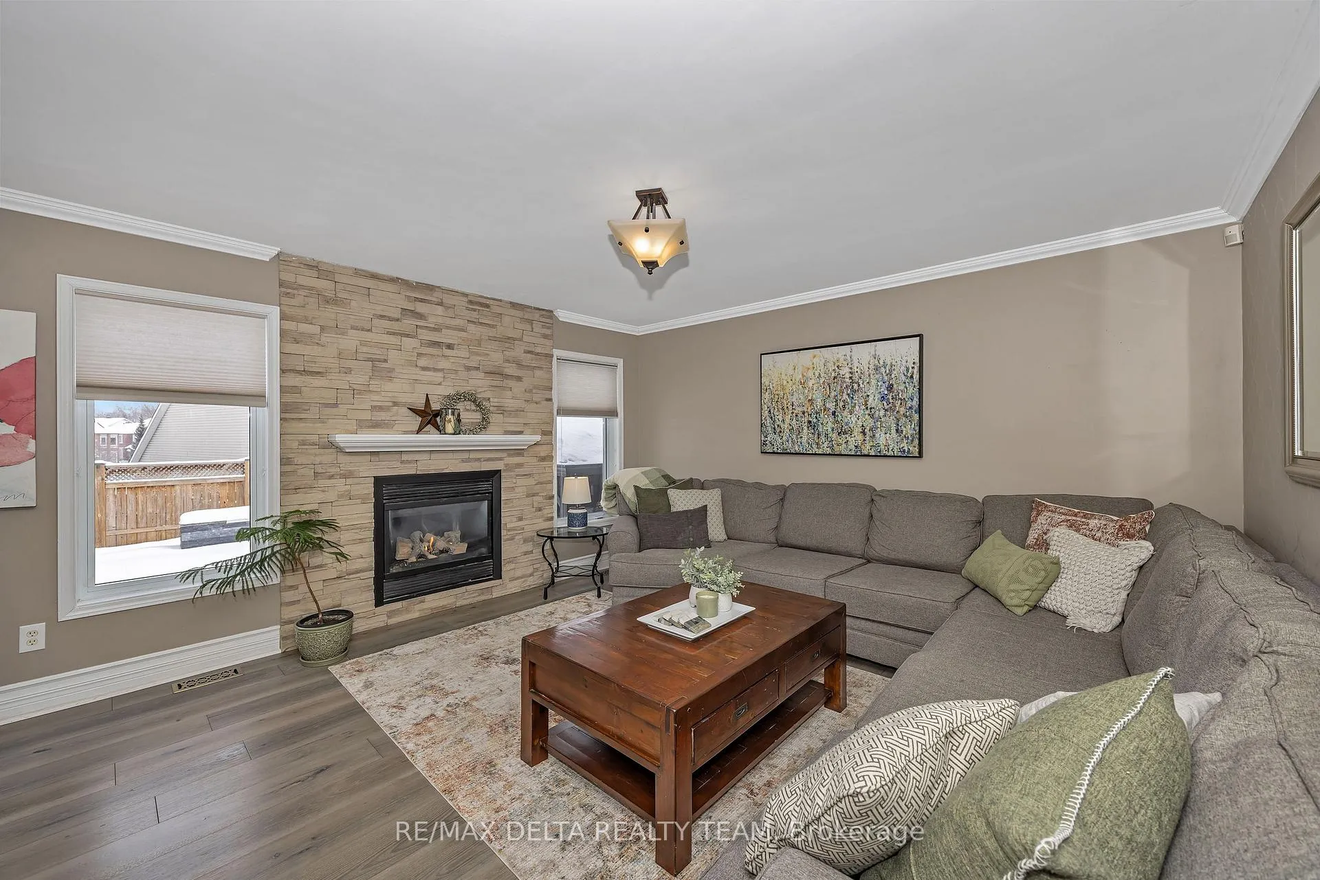 Photo 3 of 39 Sunvale Way, Ottawa, Barrhaven East — HOMEH